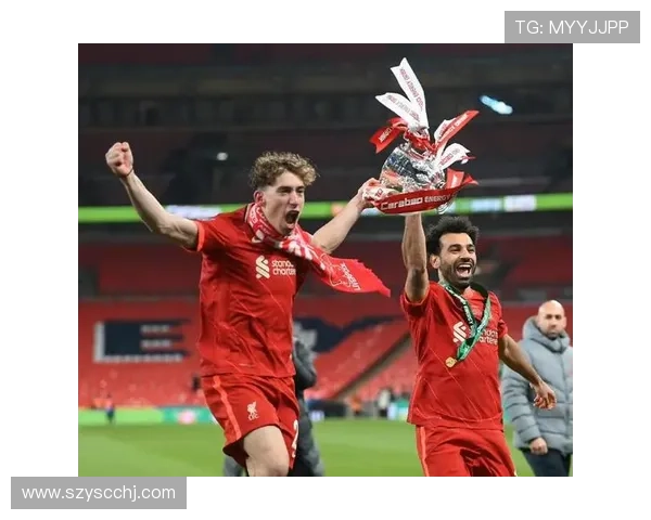 齐米卡斯穿错球衣意外登场